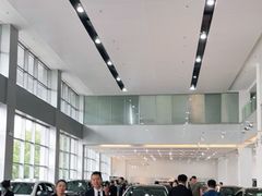-奔驰上海利星(七宝店)