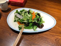养生小炒-那家老院子东北菜·饺子·小鸡炖蘑菇(艳华街店)