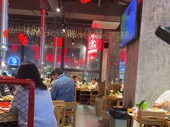 大堂-么肆烤肉·中式自助·烤肉大排档(街道口季佳PAI店)