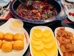 -何师傅美蛙鱼头(汉街店)