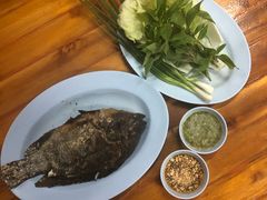 香茅烤鱼-Ruam Saep Yok Khok Som Tam