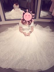 -Lady  Jane高端婚纱礼服馆