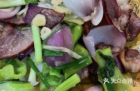 Tujia Old Bacon
