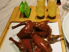 玻璃靓乳鸽-汤城小厨•粤菜•靓汤(西直门凯德MALL店)