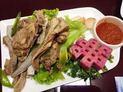 手抓羊肉-吉祥圣雪藏餐