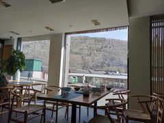 靠窗位-和雅集素斋(景区店)