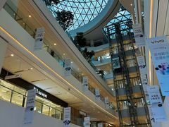 -LuOne凯德晶萃广场(徐家汇路店)