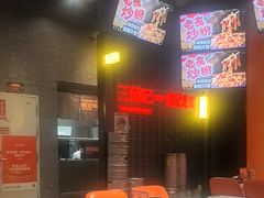 -威记烧嘢·南宁烧烤·超级生牛(绿地店)