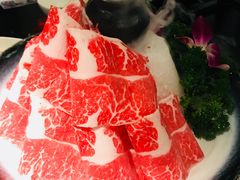 雪花牛肉-捞王猪肚鸡火锅(财富中心店)