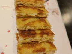 葱油饼-真地道京味府·鲜橙烤鸭·北京菜(朝外大街东大桥店)