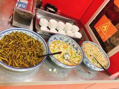 -闫家驴肉老店(华电一校店)