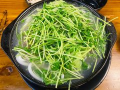 -丽虹云南过桥米线(兴工街店)