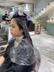 -妃格美发沙龙·烫发·染发
