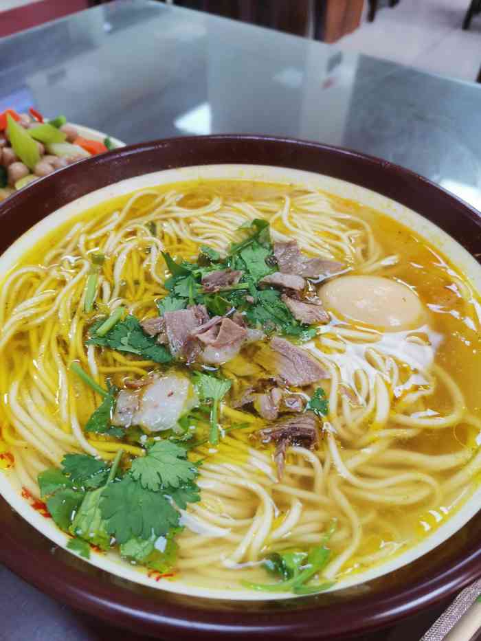 顺发拉面板面(王串场五号路店)-"[薄荷]环境:一般般,看得出来应该是个