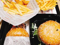 -The Habit Burger Grill 哈比特汉堡(爱琴海店)