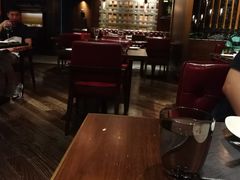 大堂-恰餐厅及酒吧 CHAR Bar & Grill (北京丽都皇冠假日店)
