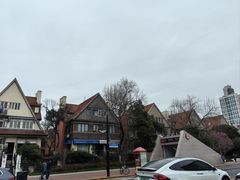 -常熟路(地铁站)