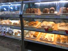 -光明牛奶棚(南泉店)