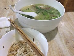 -德致祥云南过桥米线(云天小苑店)