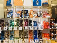 -VENCHI 闻绮(上海佛罗伦萨小镇店)