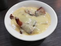 猪颈肉芝士捞公仔面-新记餐厅(香槟大厦店)