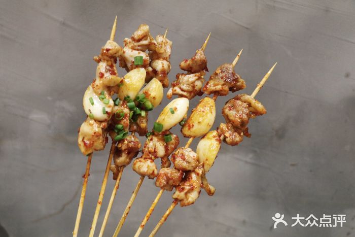 岳阳三毛烧烤蒜爆鸡图片