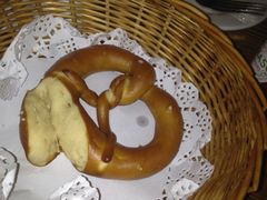牛角面包-宝莱纳啤酒花园餐厅PAULANER BRAUHAUS Nanjing(广州路店)