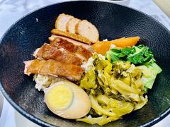 五香肉卷鹅肉双拼饭-MR鹅外