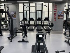 -跃动游泳健身俱乐部(新华传媒店)