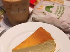 巴斯克芝士蛋糕-麦当劳(东急新天地店)