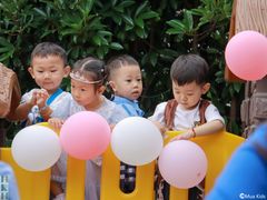 -MuaKids Garden