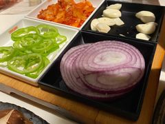 小菜一碟-千纸鹤嫩汁烤肉(学府店)