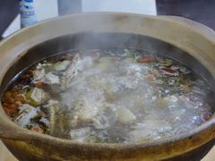 炭炉果鸡煲-威邵鸡煲(西华路总店)