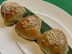 蜜汁叉烧酥-誉八仙茶室酒楼(新天地店)