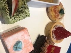 -大中华希尔顿酒店-念自助餐·嗨啤·小龙虾