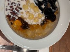 -RUXU入续糖水铺与包(卓悦中心店)