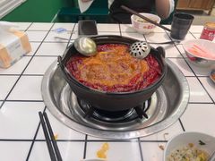 -扎起市井老火锅(乐山总店)