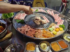 -哈哈碳都·牛肋条无限自助烤肉(宝龙店)