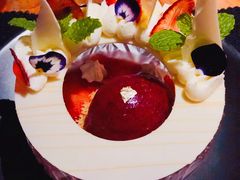 草莓奶冻-AZUL by FUEL蓝色·法式酒馆(琶醍店)