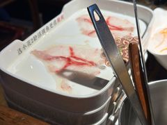 -老牌坊云南鱼豆花火锅(哈西万达店)