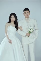 -至臻微拉婚纱摄影