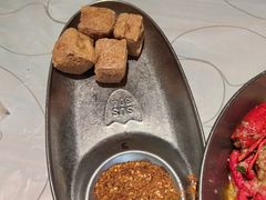-巴厘龙虾·榜首油焖大虾(音乐学院·沿江酒馆店)