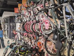 -迪卡侬(环球港店)