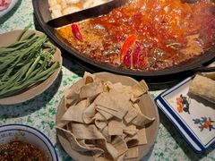 -鸿姐老火锅(疁城新天地店)