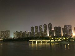 -南京眼步行桥