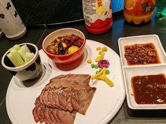 -艳阳天民俗村(公园路店)