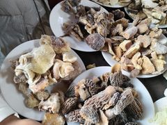 -东巴谷野生菌火锅餐厅