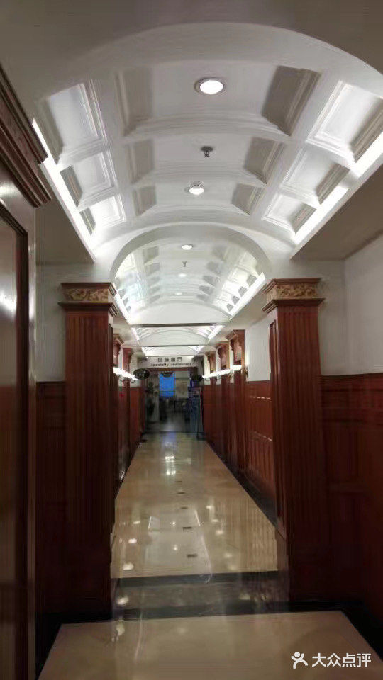 青岛往事：栈桥、后天宫、中山路步行街、