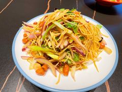 圆葱干豆腐丝-鼎原力量东北吊炉烧烤(临河街店)