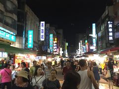-六合夜市